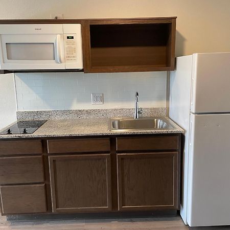 Woodspring Suites Detroit Madison Heights Exterior photo