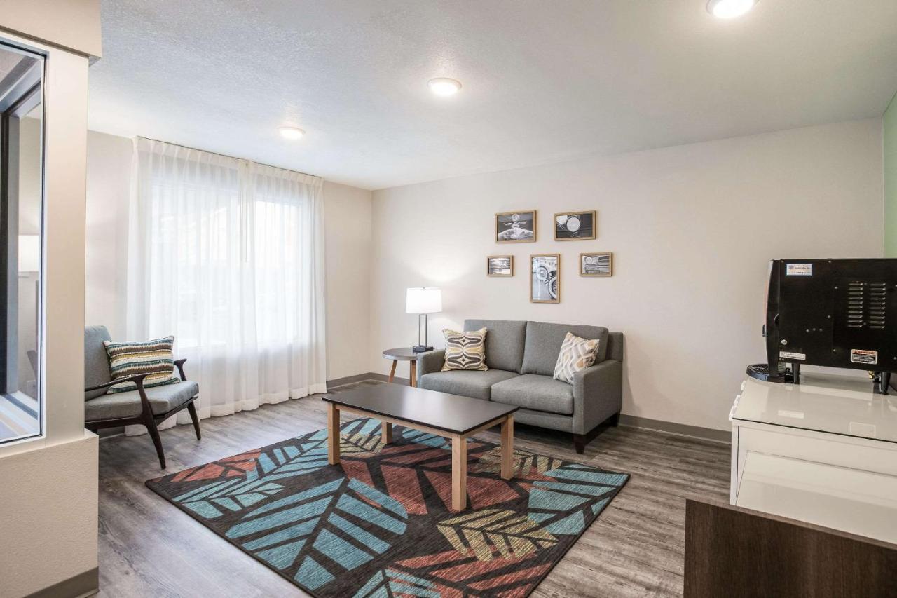 Woodspring Suites Detroit Madison Heights Exterior photo