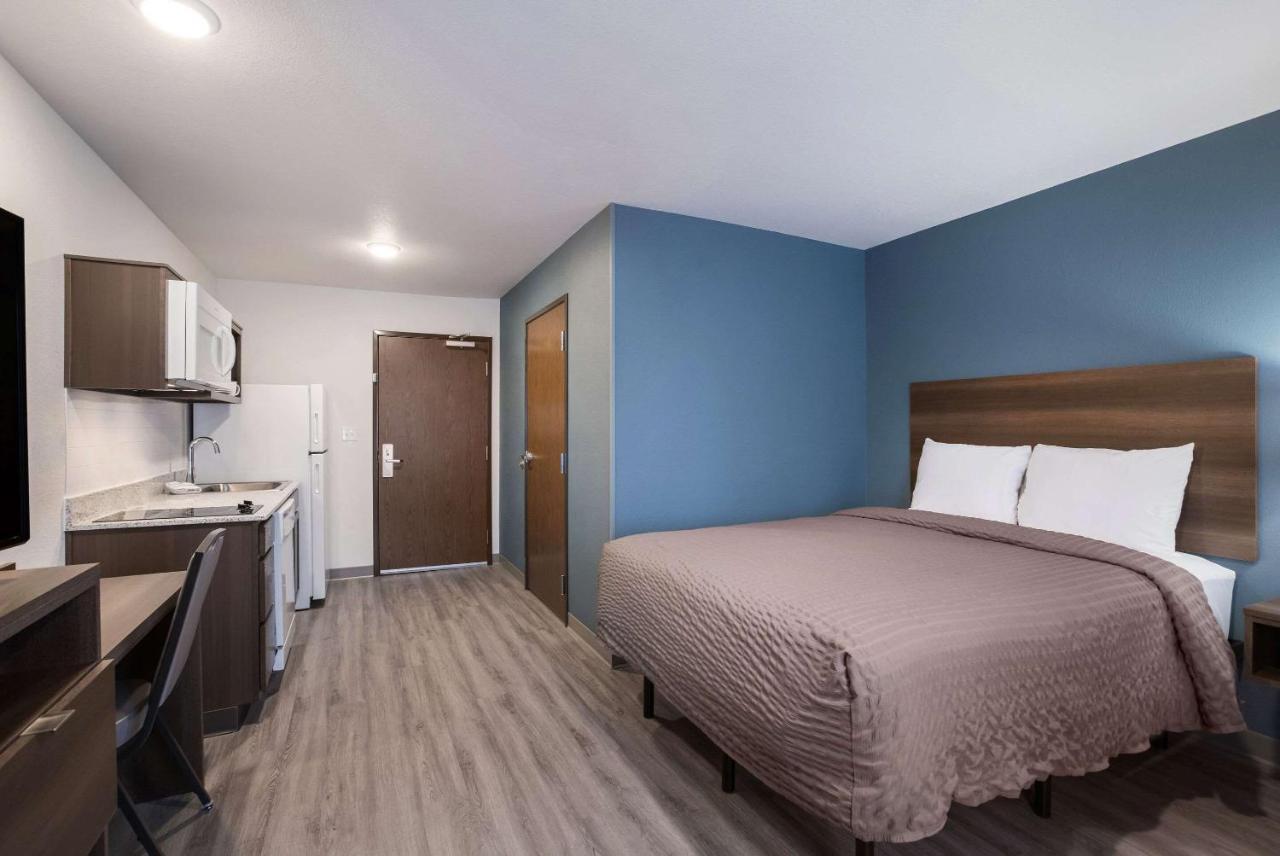 Woodspring Suites Detroit Madison Heights Exterior photo