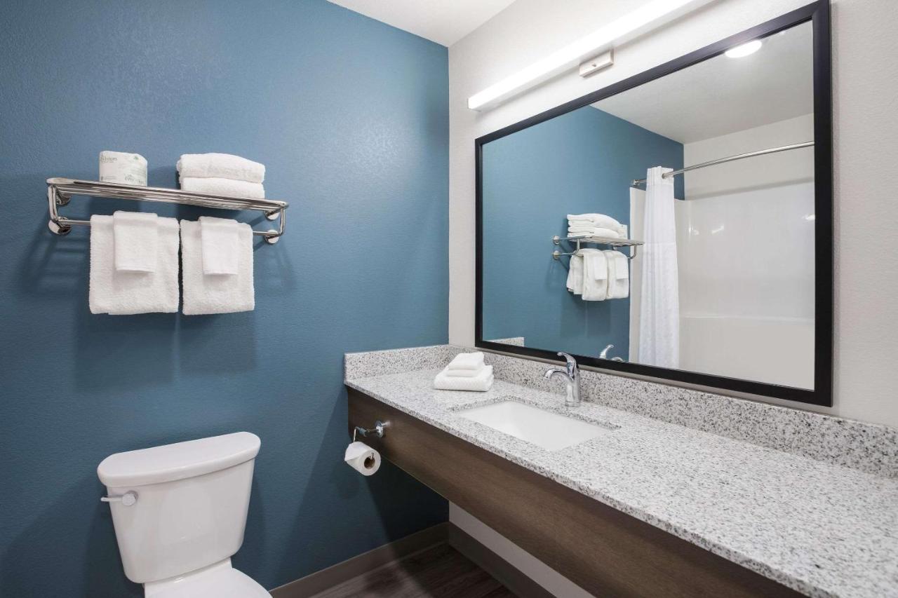 Woodspring Suites Detroit Madison Heights Exterior photo